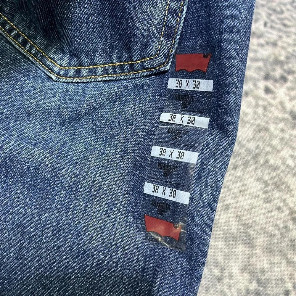 NWT Levi's 550 Jeans Relaxed Fit Mens 38x30 Blue Denim